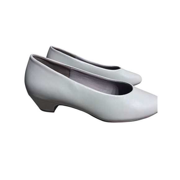 Comfortview Women's Size 10 WW The Vida Slip On Pump in Bone Color - Picture 2 of 10